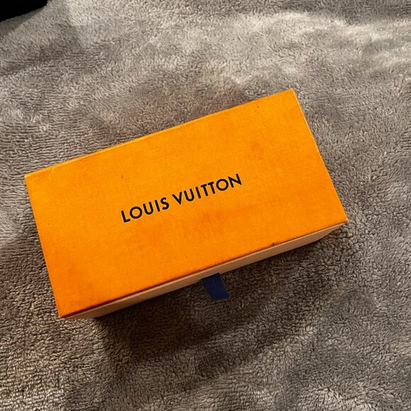 Louis Vuitton - White/Gold Millionaire Sunglasses - Picture 7 of 8